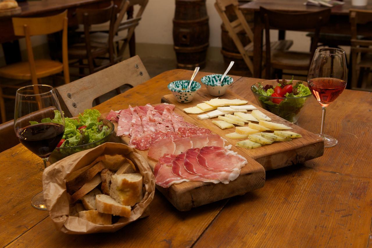 Tenuta Di Capezzana Bed & Breakfast Seano Luaran gambar