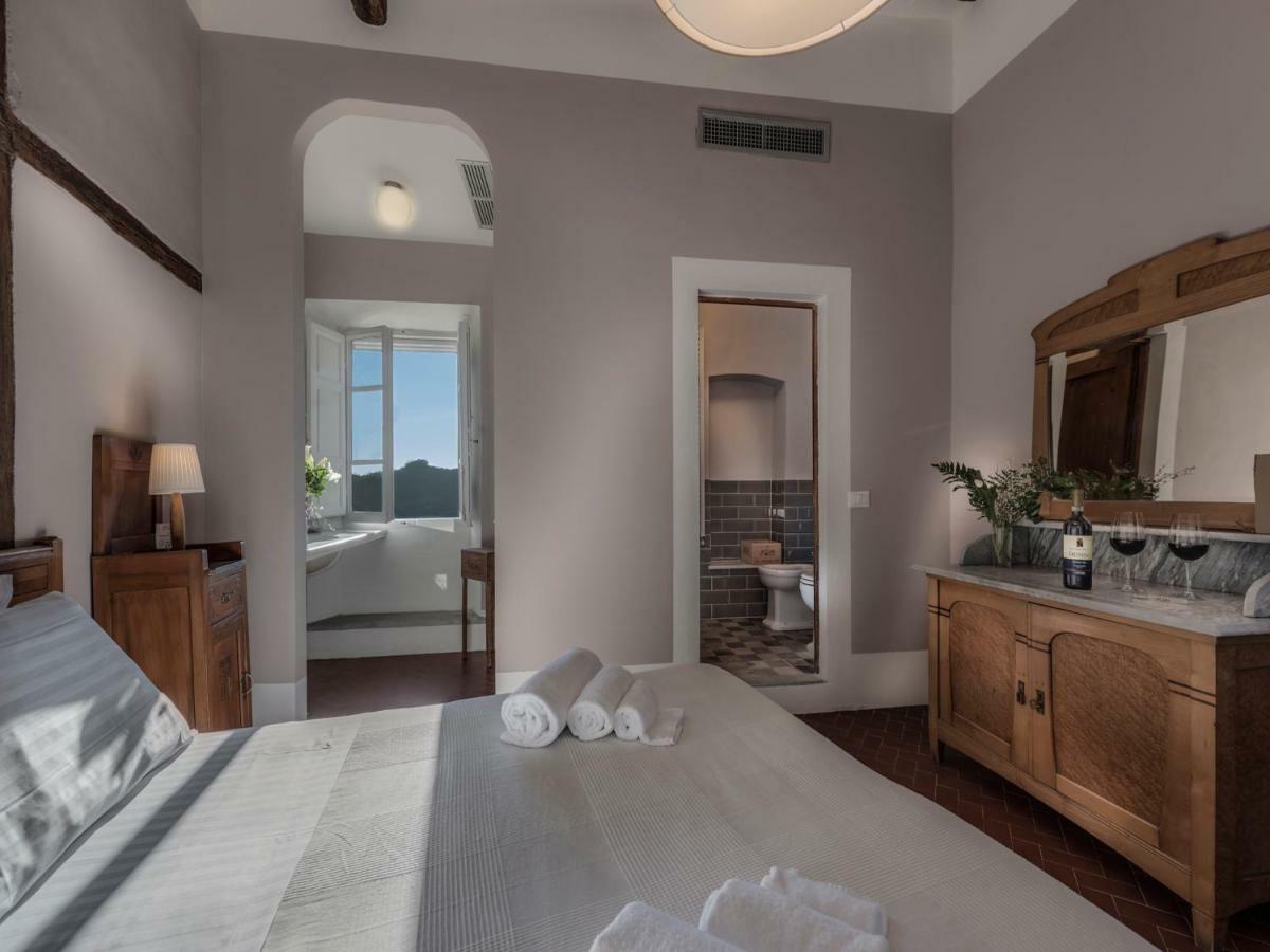 Tenuta Di Capezzana Bed & Breakfast Seano Luaran gambar