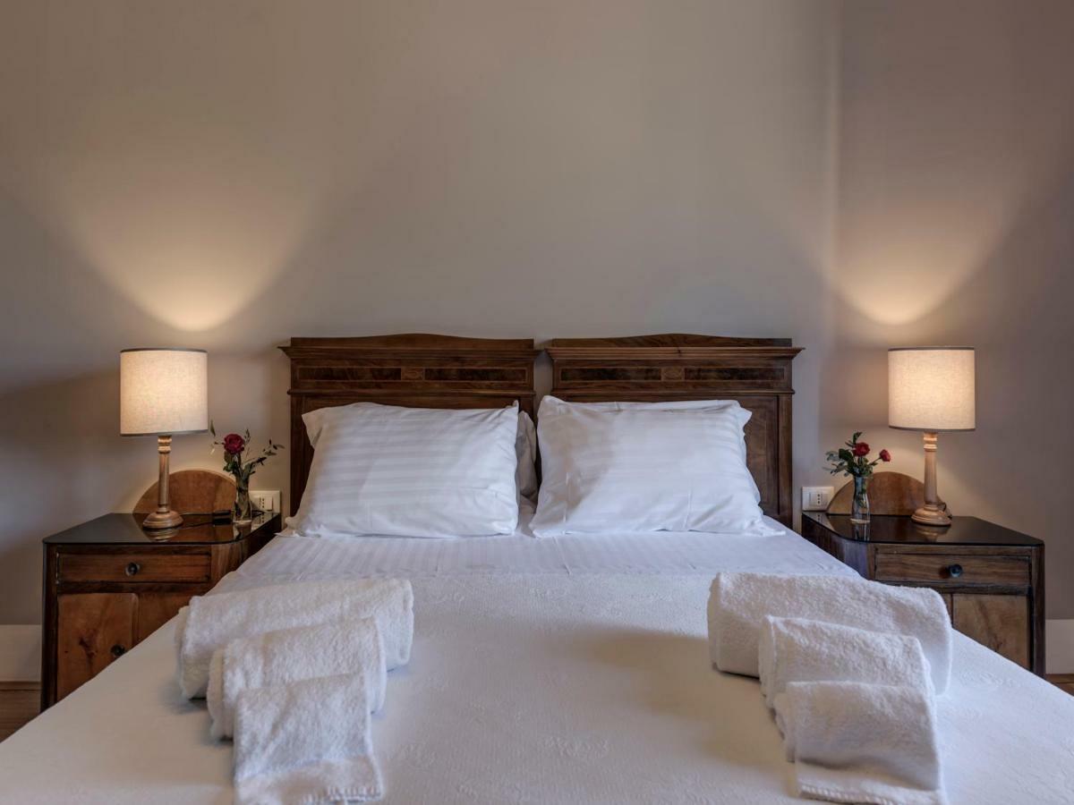 Tenuta Di Capezzana Bed & Breakfast Seano Luaran gambar