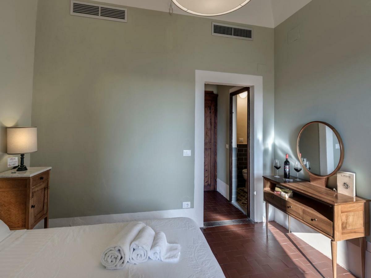 Tenuta Di Capezzana Bed & Breakfast Seano Luaran gambar